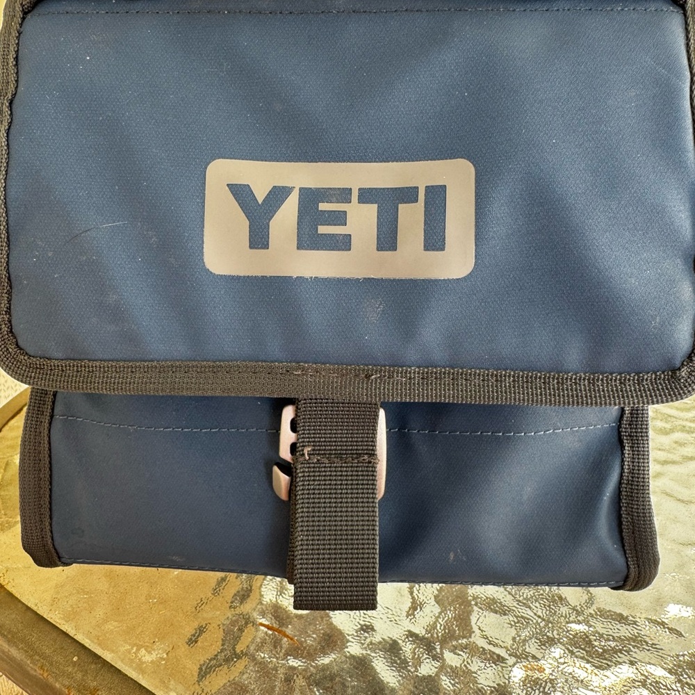 YETI Blue Daytrip Bag
